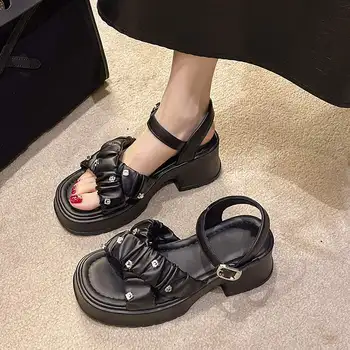 2023 Новая мода Сандалии Плоская летняя обувь Женская обувь Толстый низ Женская бежевая прозрачная обувь на высоком каблуке Женская обувь на каблуке