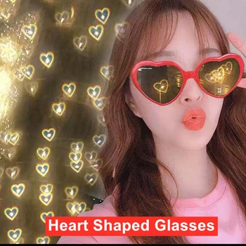 Очки со спецэффектом в форме сердца становятся изображением любви Смотрите, как меняется свет Дифракционные очки сердца ночью Любовные огни